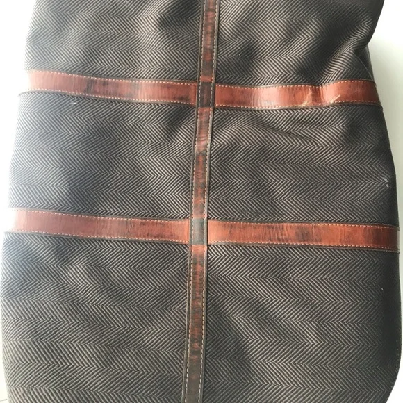 The French Company Duffel Bag in Herringbone Pattern with accessories - Picture 10 of 17